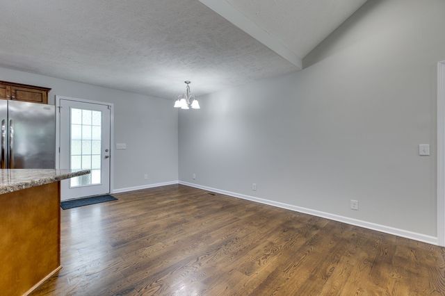 107 Doak St, Shelbyville, TN 37160