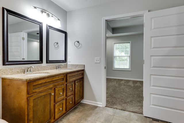 107 Doak St, Shelbyville, TN 37160