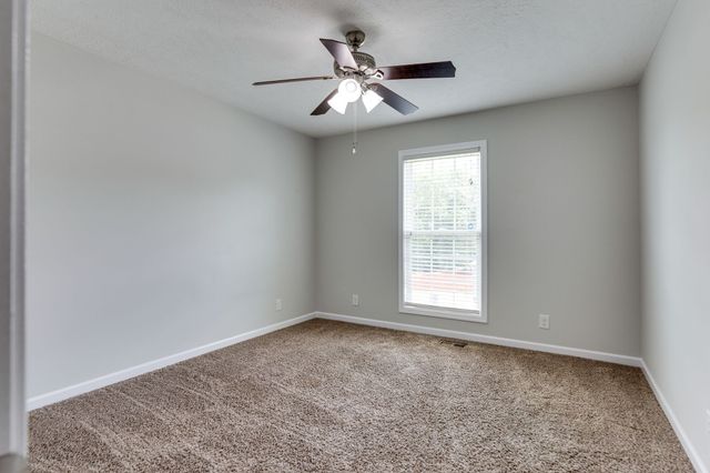 107 Doak St, Shelbyville, TN 37160