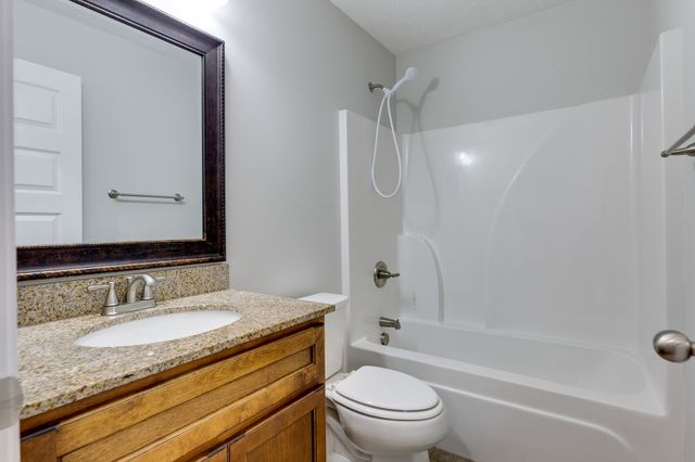 107 Doak St, Shelbyville, TN 37160