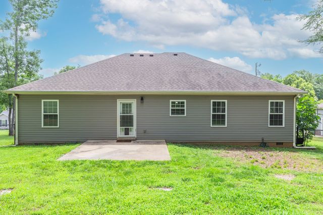 107 Doak St, Shelbyville, TN 37160