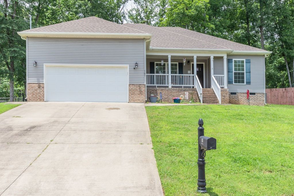 107 Doak St, Shelbyville, TN 37160