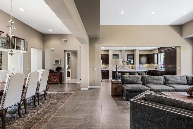 1911 Torchlight Lane, Palm Springs, CA 92264