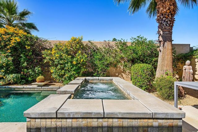 1911 Torchlight Lane, Palm Springs, CA 92264