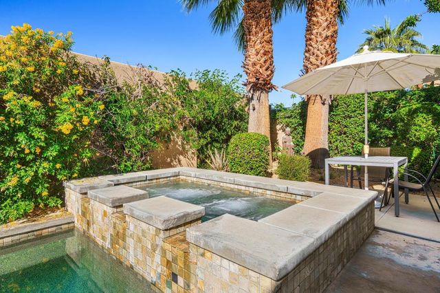 1911 Torchlight Lane, Palm Springs, CA 92264