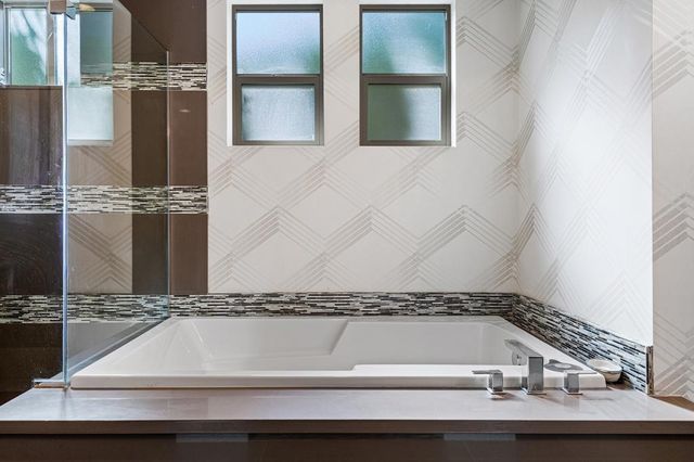 1911 Torchlight Lane, Palm Springs, CA 92264