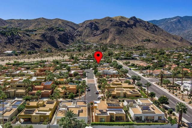 1911 Torchlight Lane, Palm Springs, CA 92264