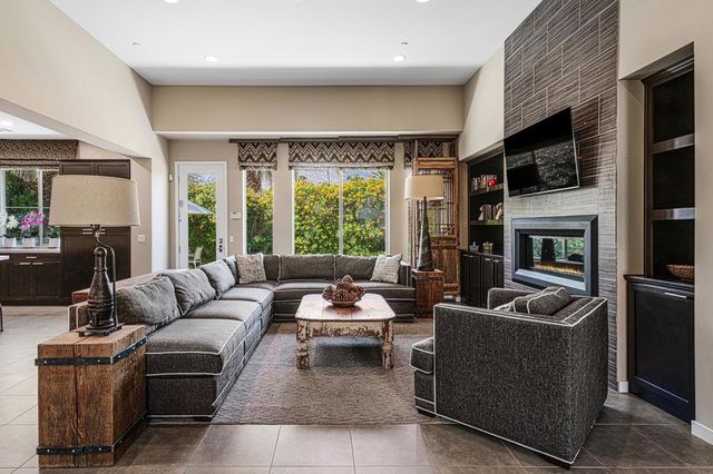 1911 Torchlight Lane, Palm Springs, CA 92264