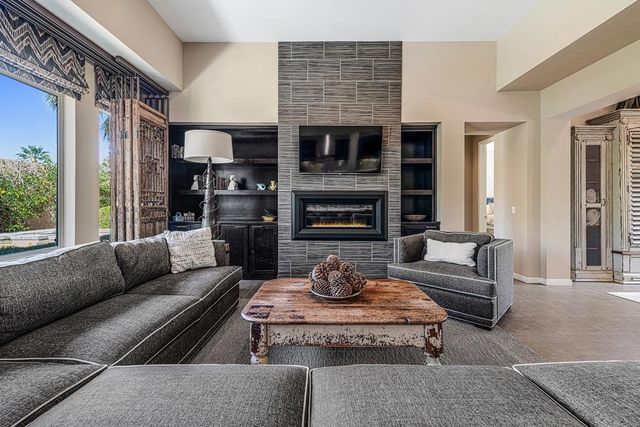 1911 Torchlight Lane, Palm Springs, CA 92264