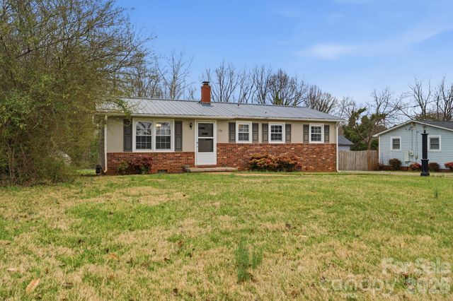 736 E 11th Street, Newton, NC 28658