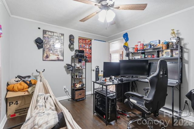 736 E 11th Street, Newton, NC 28658