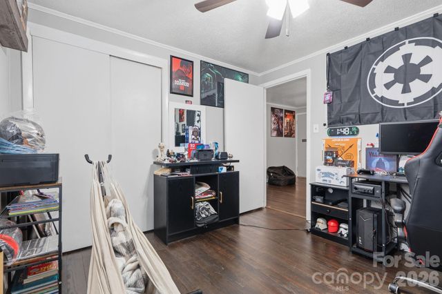 736 E 11th Street, Newton, NC 28658