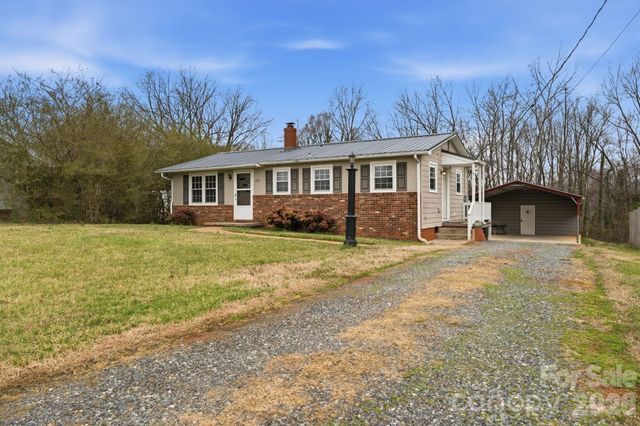 736 E 11th Street, Newton, NC 28658