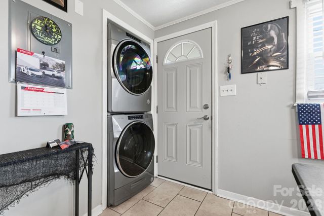 736 E 11th Street, Newton, NC 28658