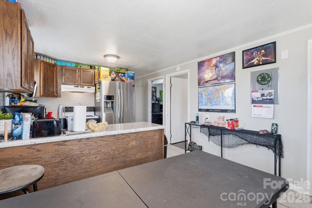 736 E 11th Street, Newton, NC 28658