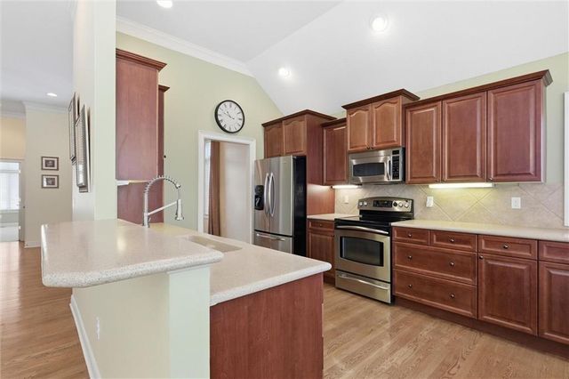 11813 S Hallet Street, Olathe, KS 66062