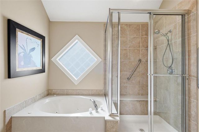 11813 S Hallet Street, Olathe, KS 66062