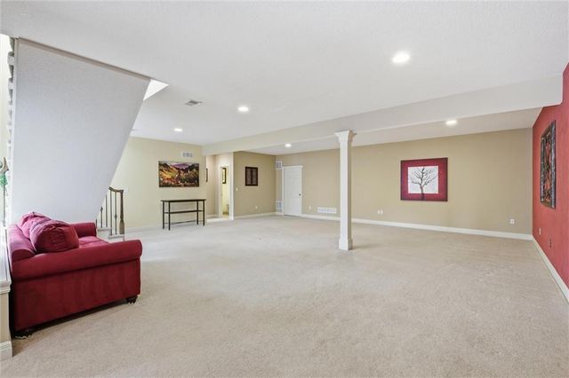 11813 S Hallet Street, Olathe, KS 66062