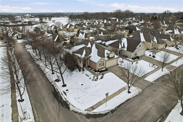 11813 S Hallet Street, Olathe, KS 66062