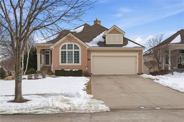 11813 S Hallet Street, Olathe, KS 66062