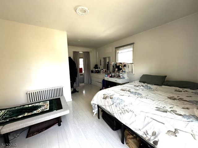 126 Bartholdi Ave, Butler Boro, NJ 07405