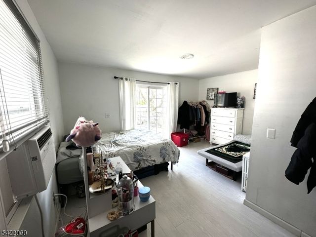 126 Bartholdi Ave, Butler Boro, NJ 07405