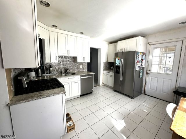 126 Bartholdi Ave, Butler Boro, NJ 07405