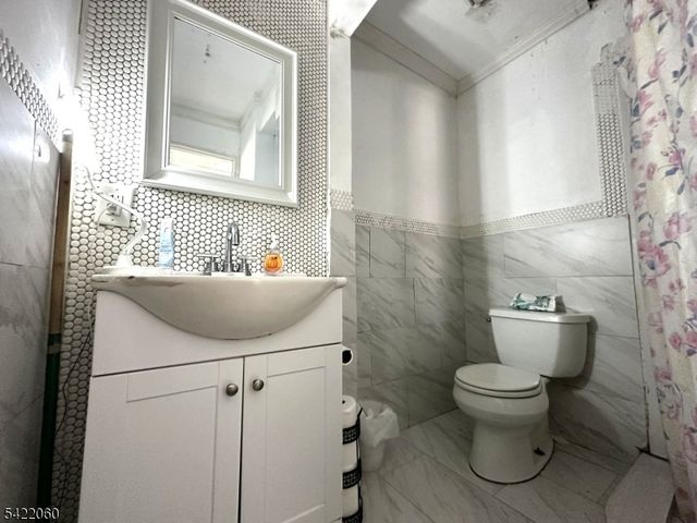 126 Bartholdi Ave, Butler Boro, NJ 07405