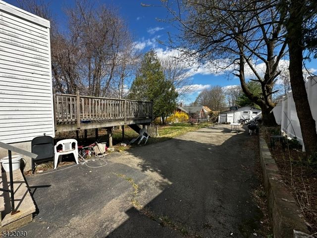 126 Bartholdi Ave, Butler Boro, NJ 07405