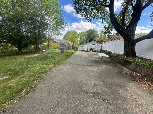 126 Bartholdi Ave, Butler Boro, NJ 07405