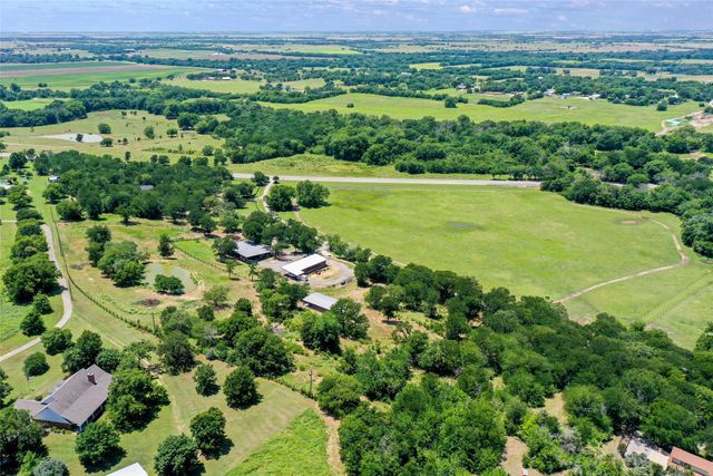 1750 S Fm 372, Gainesville, TX 76240
