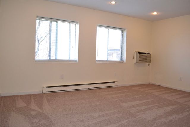 4 Universal Street 12, Framingham, MA 01702