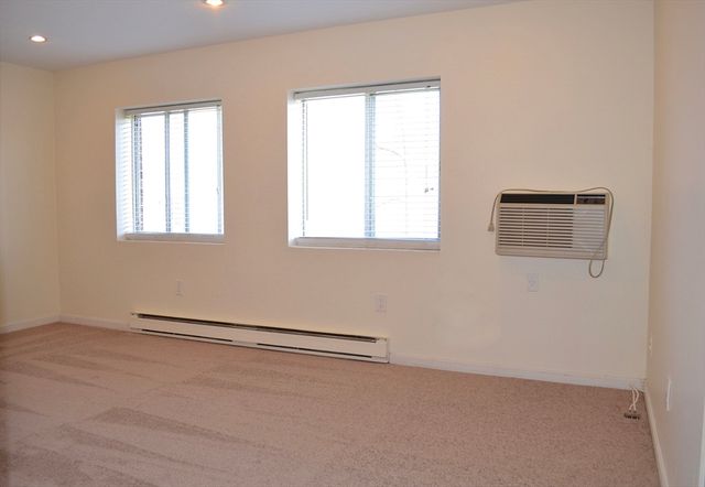 4 Universal Street 12, Framingham, MA 01702