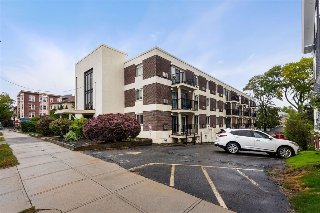 245 Lafayette Street 1A, Salem, MA 01970