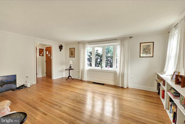 36 PEACOCK DR, Lancaster, PA 17601
