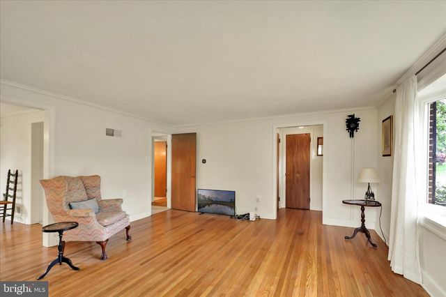 36 PEACOCK DR, Lancaster, PA 17601