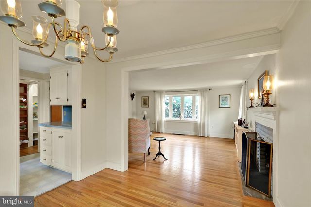 36 PEACOCK DR, Lancaster, PA 17601