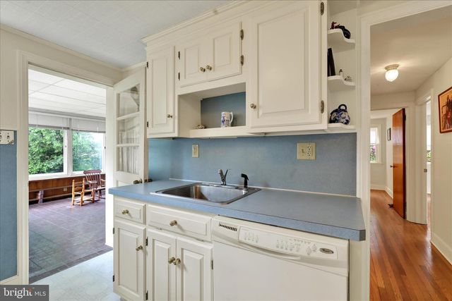 36 PEACOCK DR, Lancaster, PA 17601
