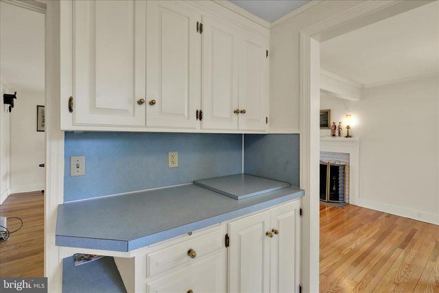 36 PEACOCK DR, Lancaster, PA 17601