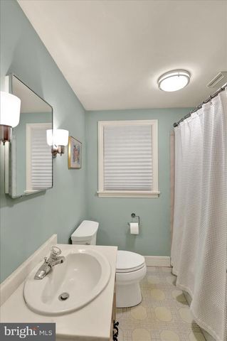 36 PEACOCK DR, Lancaster, PA 17601