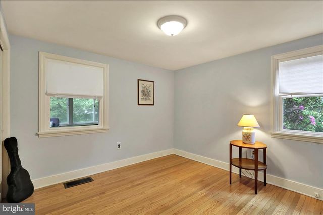 36 PEACOCK DR, Lancaster, PA 17601