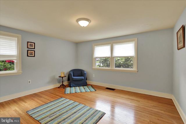 36 PEACOCK DR, Lancaster, PA 17601