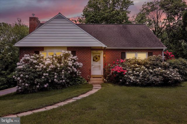 36 PEACOCK DR, Lancaster, PA 17601