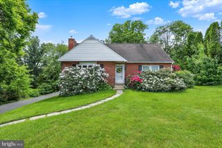 36 PEACOCK DR, Lancaster, PA 17601
