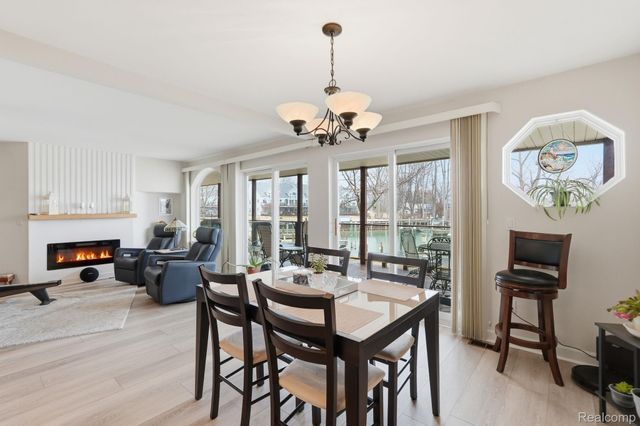 37810 Jefferson Avenue, Harrison Charter Township, MI 48045