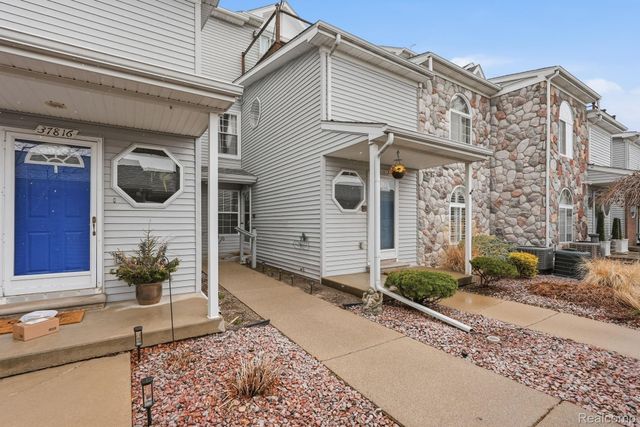 37810 Jefferson Avenue, Harrison Charter Township, MI 48045