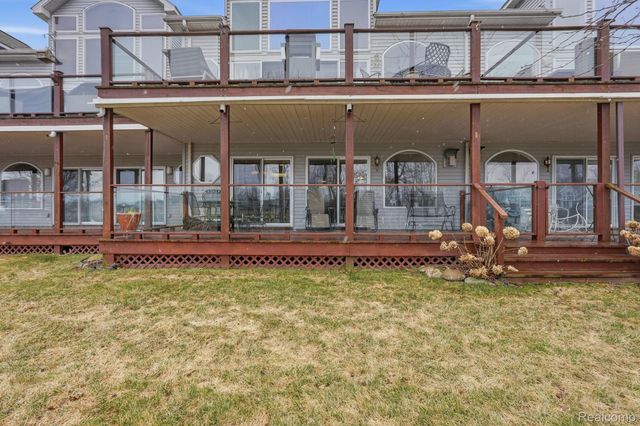 37810 Jefferson Avenue, Harrison Charter Township, MI 48045