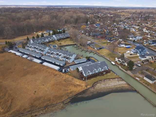 37810 Jefferson Avenue, Harrison Charter Township, MI 48045