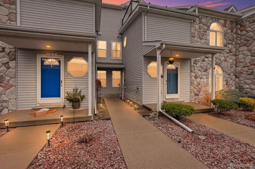 37810 Jefferson Avenue, Harrison Charter Township, MI 48045