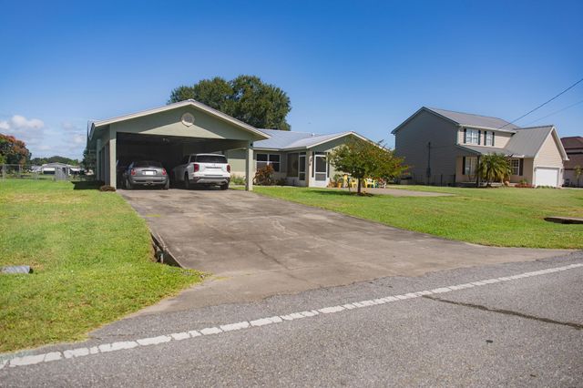 2477 SE 27th Street, Okeechobee, FL 34974